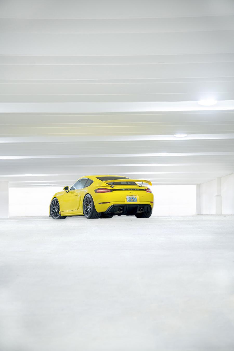  Porsche 718 Cayman GT4 (982C) 2019 года  (NA) (фото 2 из 30)
